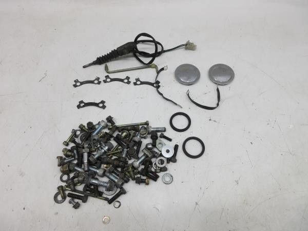 XJ750A5G8 Mounting Bolt Set 02Y40